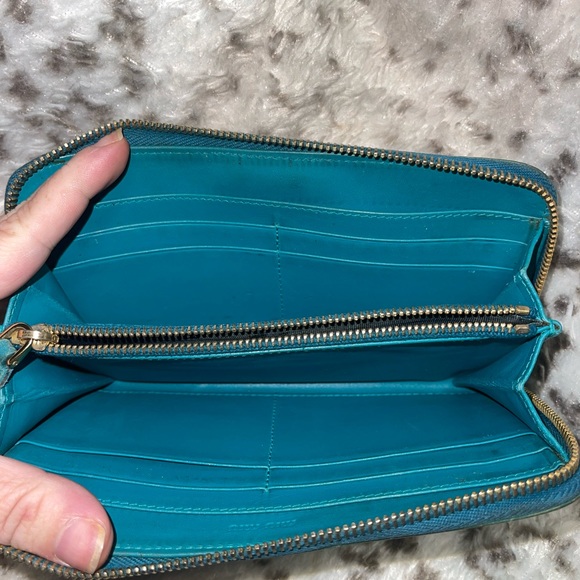 MIU MIU wallet in great condition🩵 - Picture 4 of 4